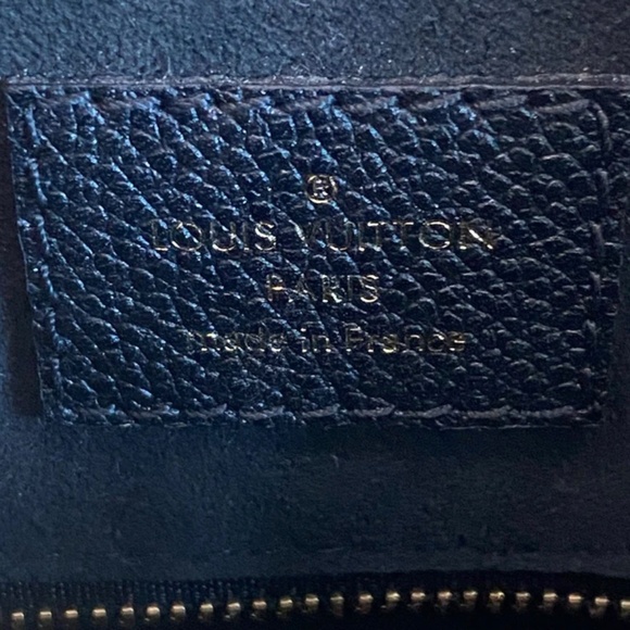 Authentic Louis Vuitton Speedy Bandoulière 25 Black Monogram Empreinte Leather - Picture 15 of 16